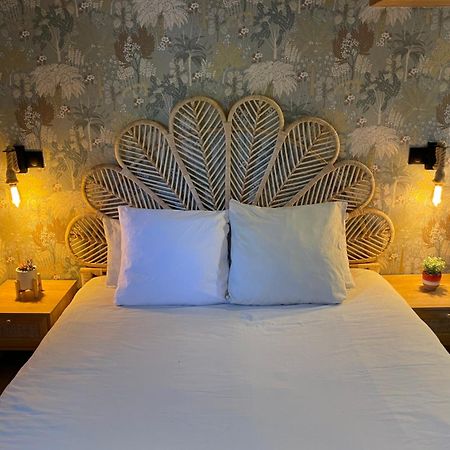 Peniche Le Pescalune - Chambre D'Hotes Arles Luaran gambar