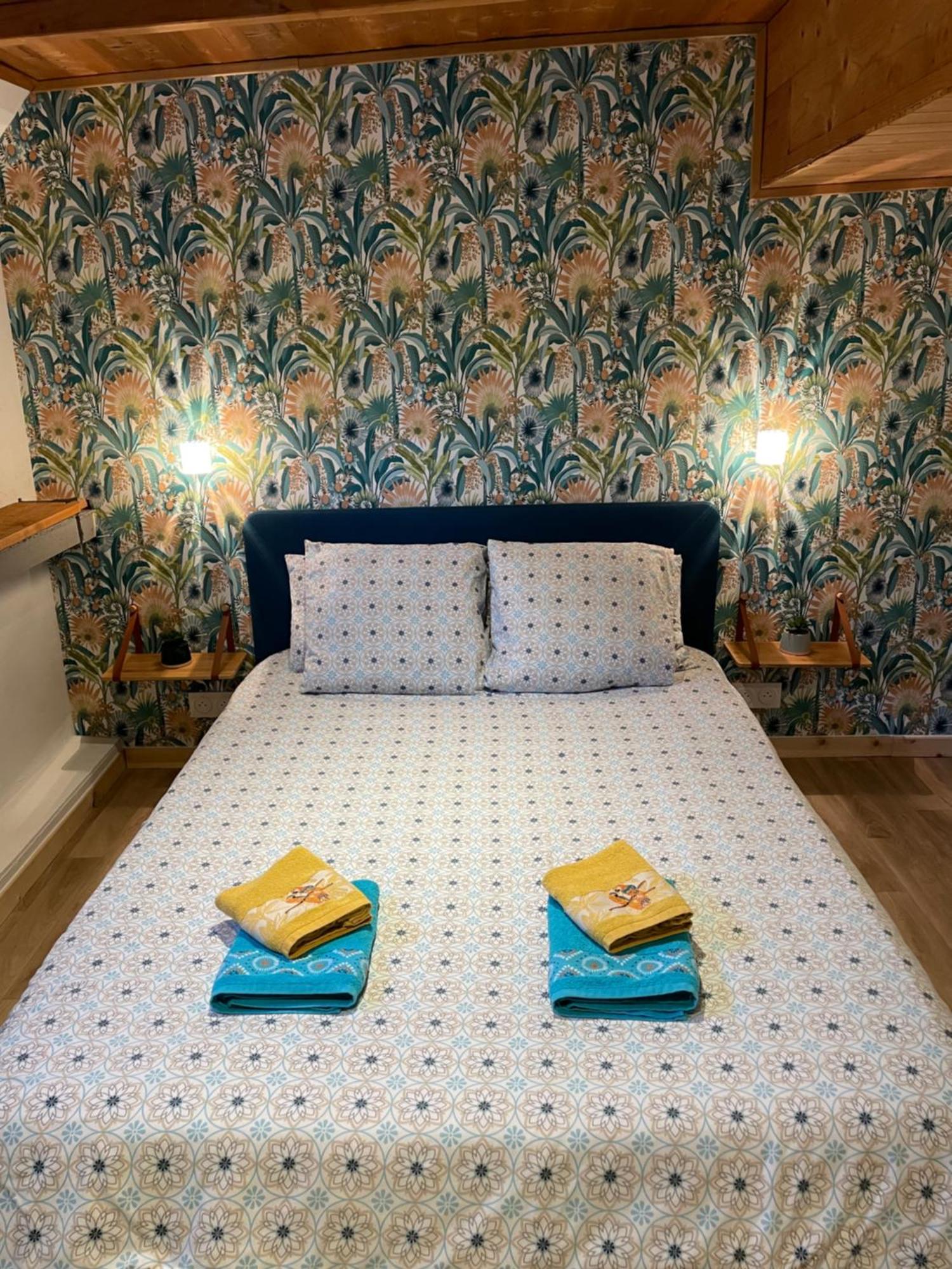 Peniche Le Pescalune - Chambre D'Hotes Arles Luaran gambar