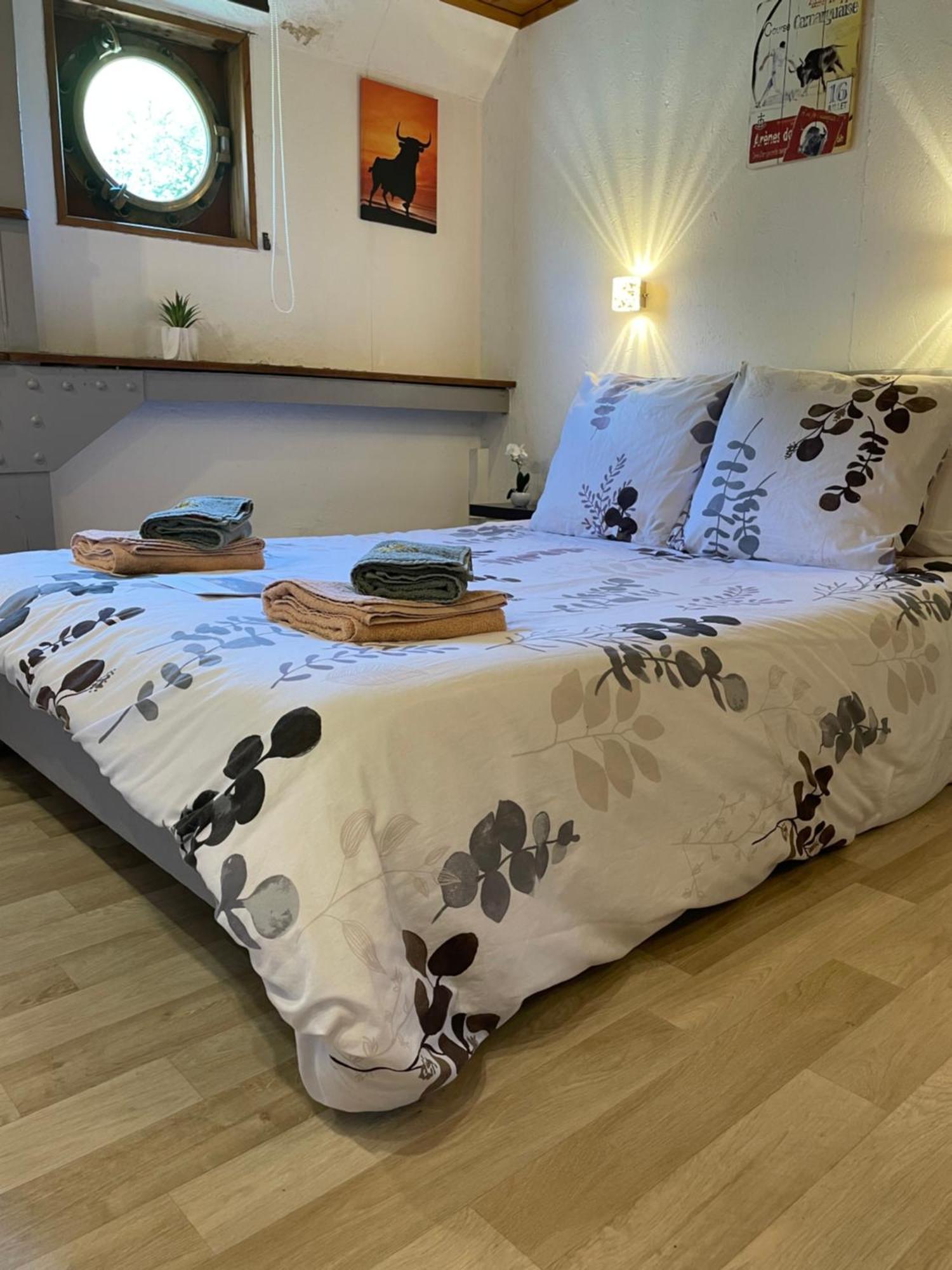 Peniche Le Pescalune - Chambre D'Hotes Arles Luaran gambar